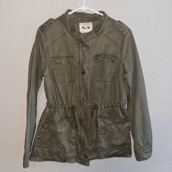 Army Green Jacket - size medium - Picture 1 of 4